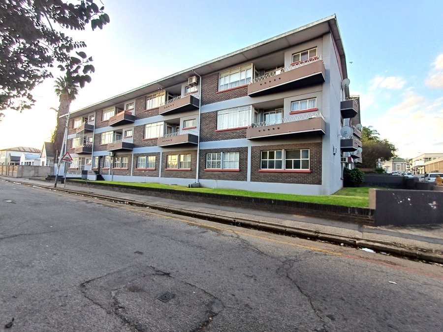 2 Bedroom Property for Sale in Uitenhage Central Eastern Cape